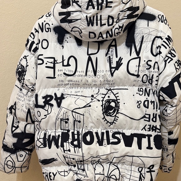 Adika Women’s Graffiti Print Puffer Jacket - White & Black XS - Picture 7 of 14